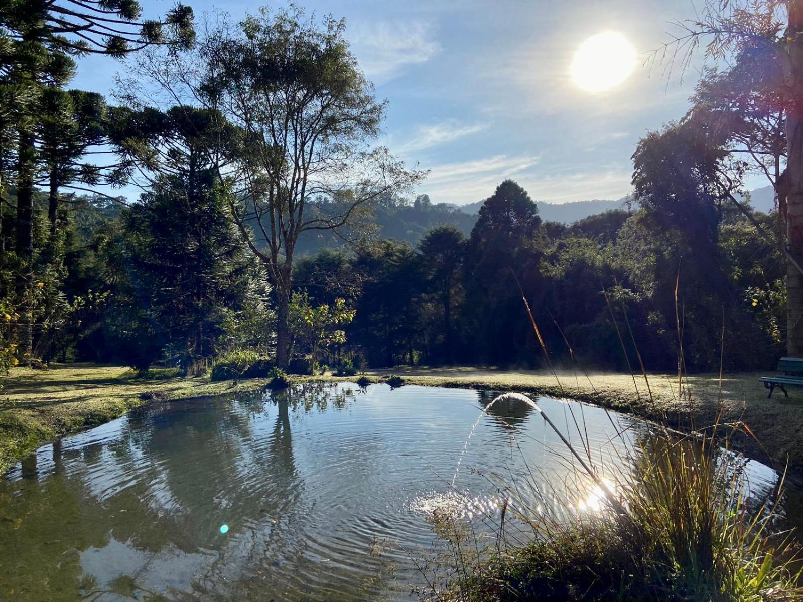 Pousada Chales Da Casa Centenaria ซานโต อังตัวนิโอ โด ปิงญัล ภายนอก รูปภาพ