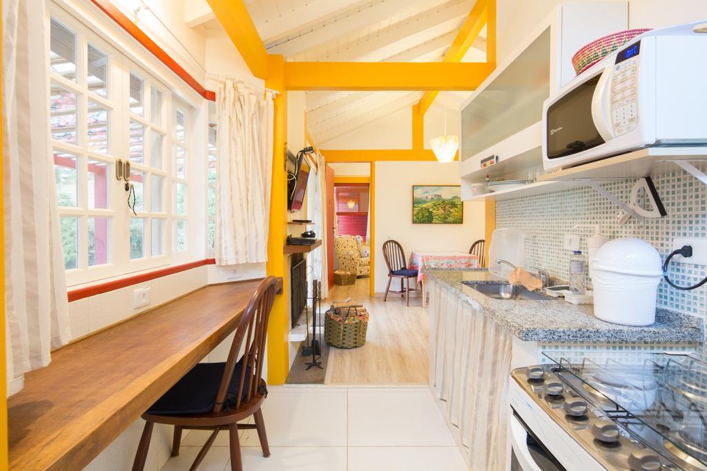 Pousada Chales Da Casa Centenaria ซานโต อังตัวนิโอ โด ปิงญัล ภายนอก รูปภาพ