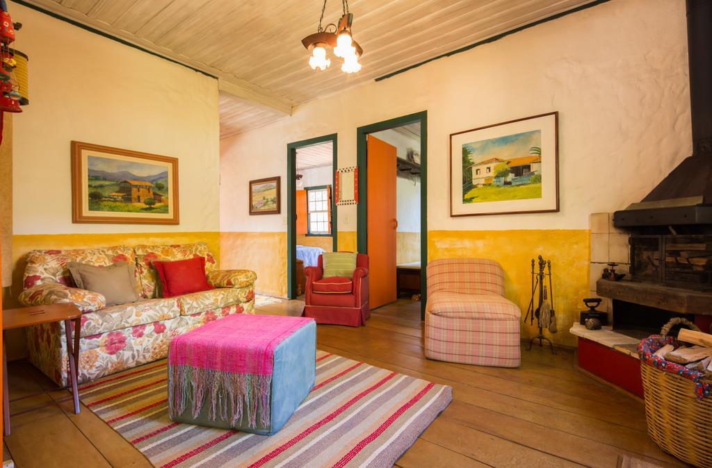 Pousada Chales Da Casa Centenaria ซานโต อังตัวนิโอ โด ปิงญัล ภายนอก รูปภาพ