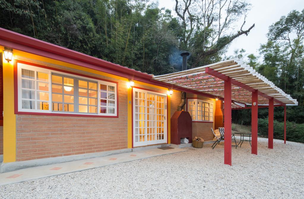 Pousada Chales Da Casa Centenaria ซานโต อังตัวนิโอ โด ปิงญัล ภายนอก รูปภาพ