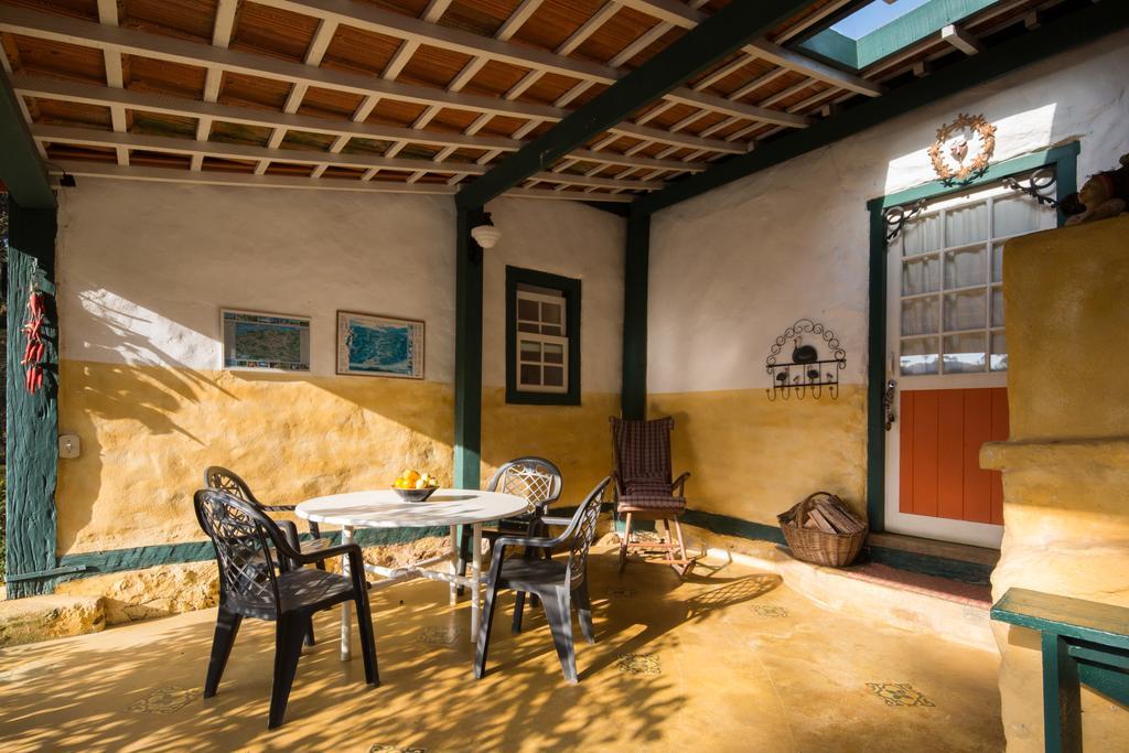 Pousada Chales Da Casa Centenaria ซานโต อังตัวนิโอ โด ปิงญัล ภายนอก รูปภาพ