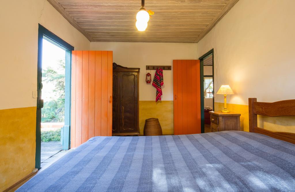 Pousada Chales Da Casa Centenaria ซานโต อังตัวนิโอ โด ปิงญัล ภายนอก รูปภาพ